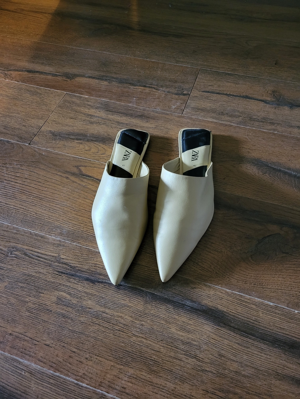 Zara Cream Pointed-Toe Mule